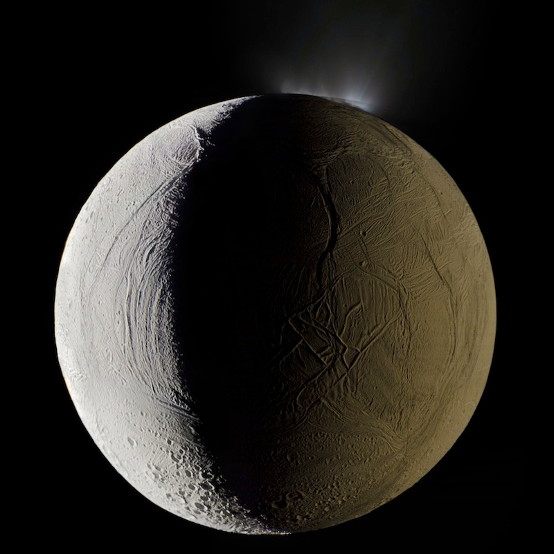 Illustration for article titled A geyser sprays water vapor from the surface of Saturn's moon Enceladus